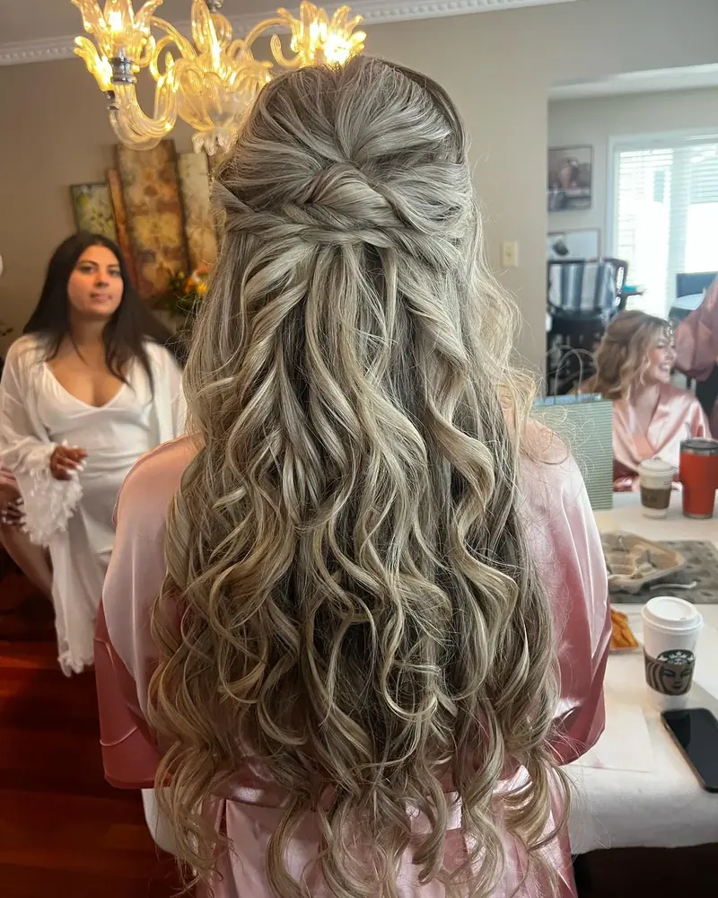 Half-up bridal curls on the wedding morning