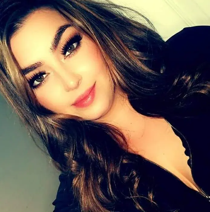 Glam evening makeup